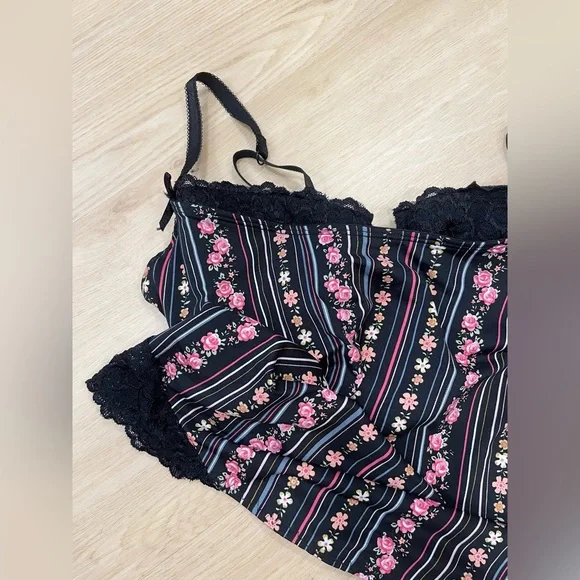 Sophie B. Y2K black with pink floral print and mixed lace corset top size Large - Picture 3 of 8